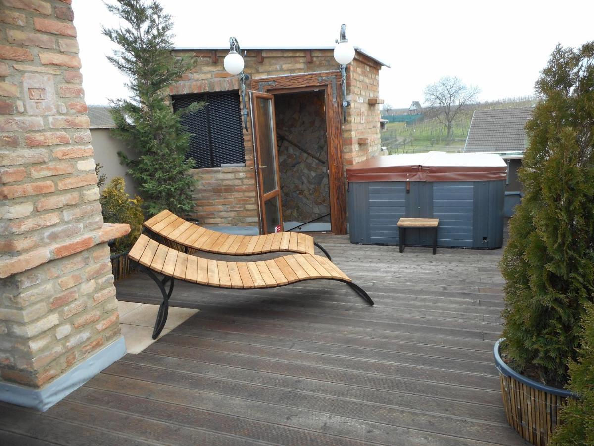 Apartamento V Zajecskej Vezi Zaječí Exterior foto
