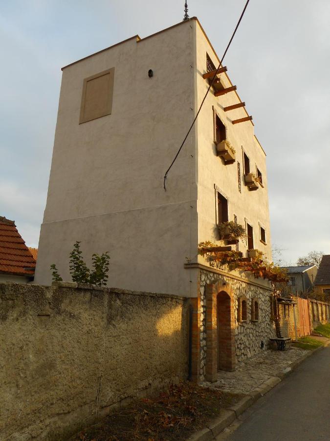 Apartamento V Zajecskej Vezi Zaječí Exterior foto